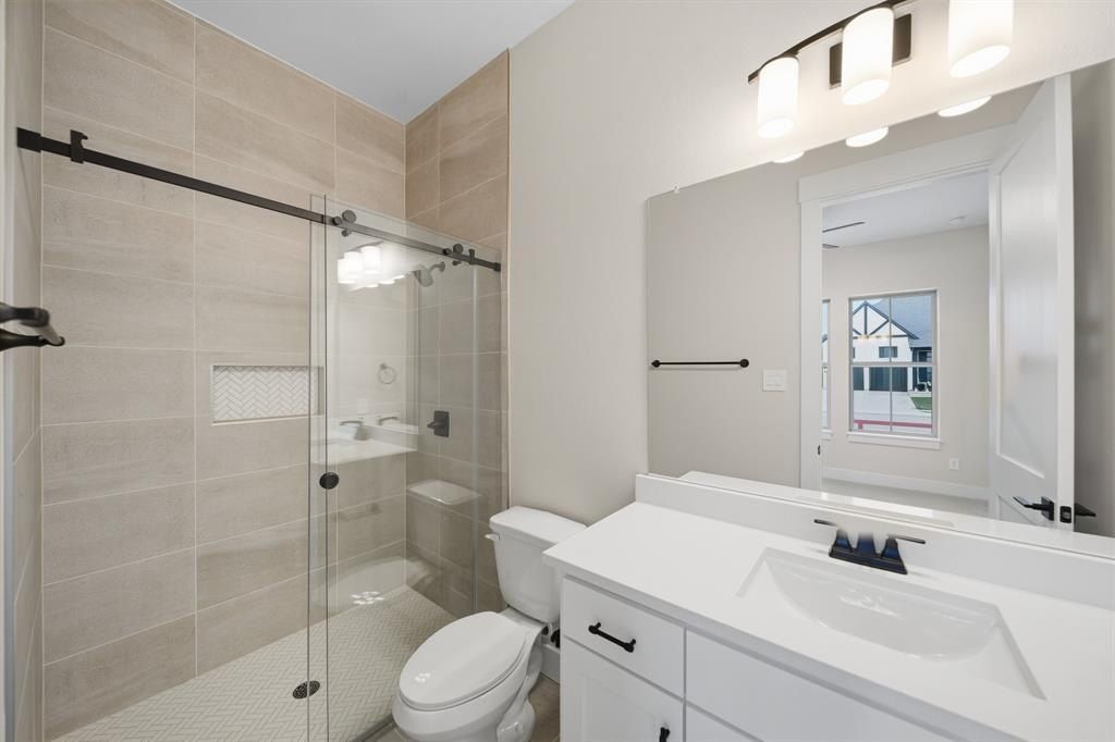 1902 Pebble Lane. Rockwall, TX 75087