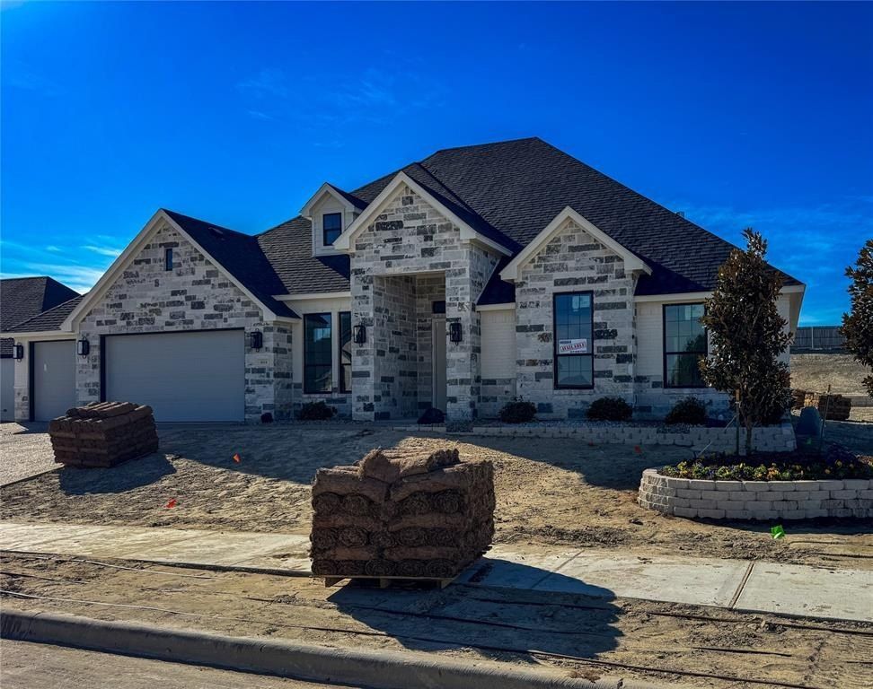 8114 Luanna Hills Drive. Benbrook, TX 76126