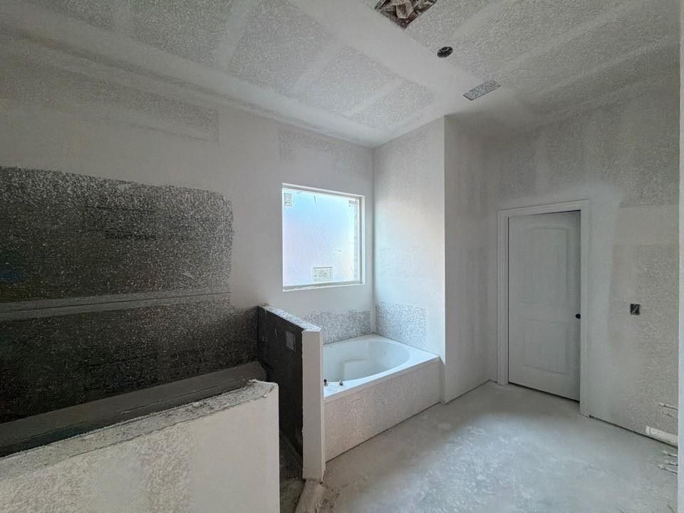 1121 Trinity Drive. Springtown, TX 76082