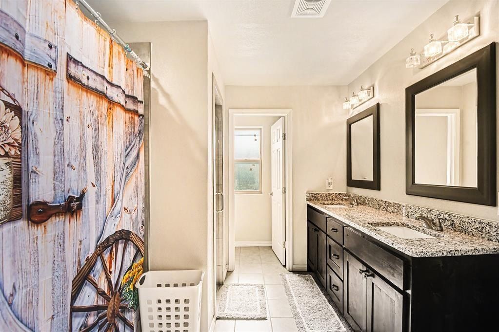 621 N Avenue B. Springtown, TX 76082