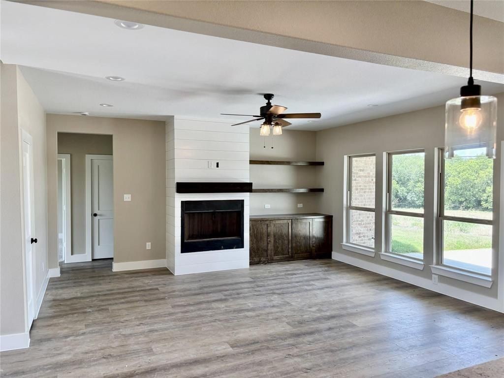 1026 Cr 1610. Lone Oak, TX 75453