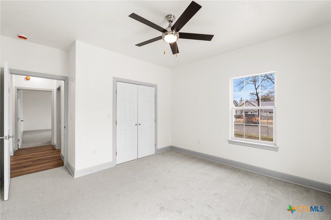 3811 Waterwood Pass Drive. Elmendorf, TX 78112