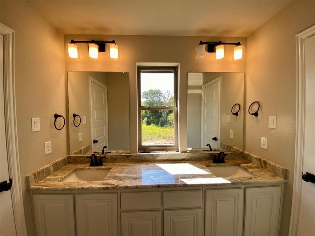 410 Aldred Street. Greenville, TX 75401
