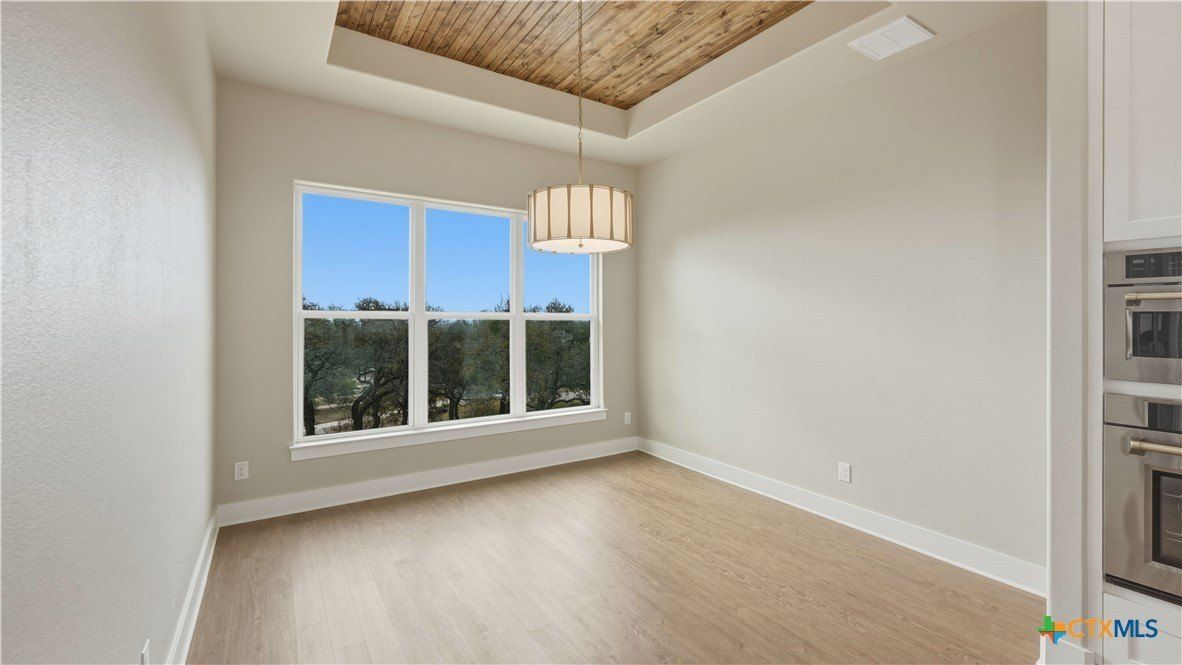111 Ashton Oaks Drive. New Braunfels, TX 78132