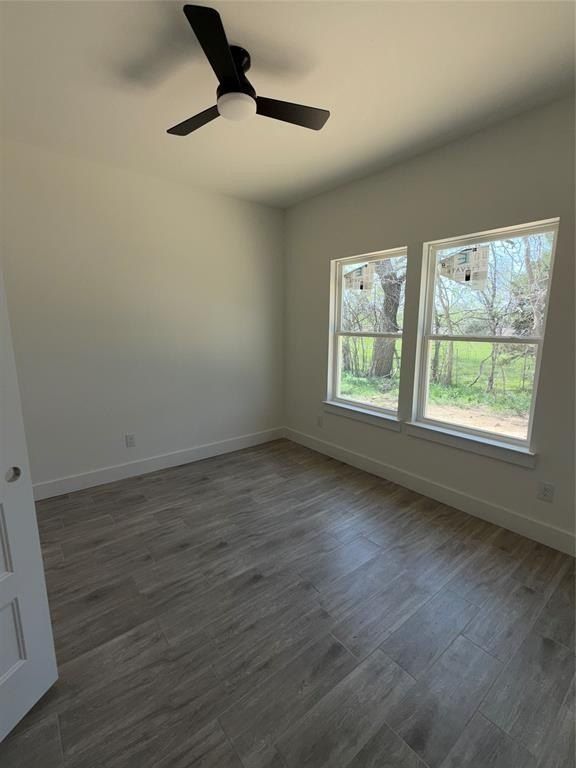 115 Gibson Lane. Valley View, TX 76272