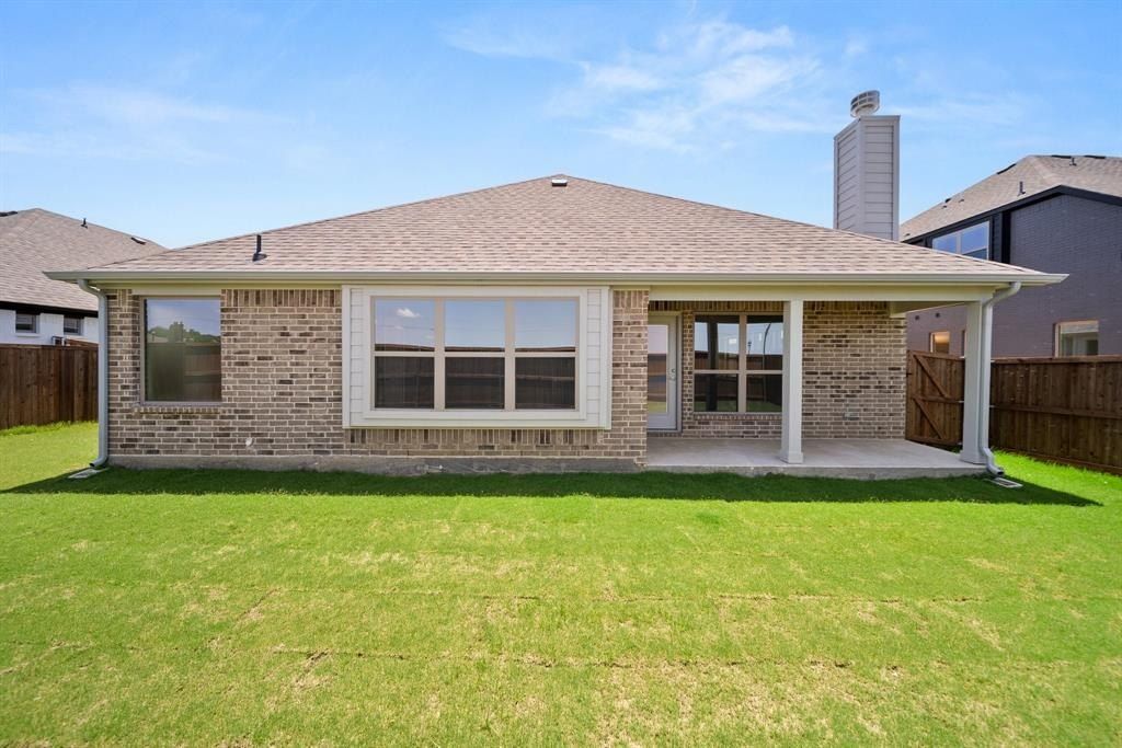 1948 Nightfall Drive. Alvarado, TX 76009