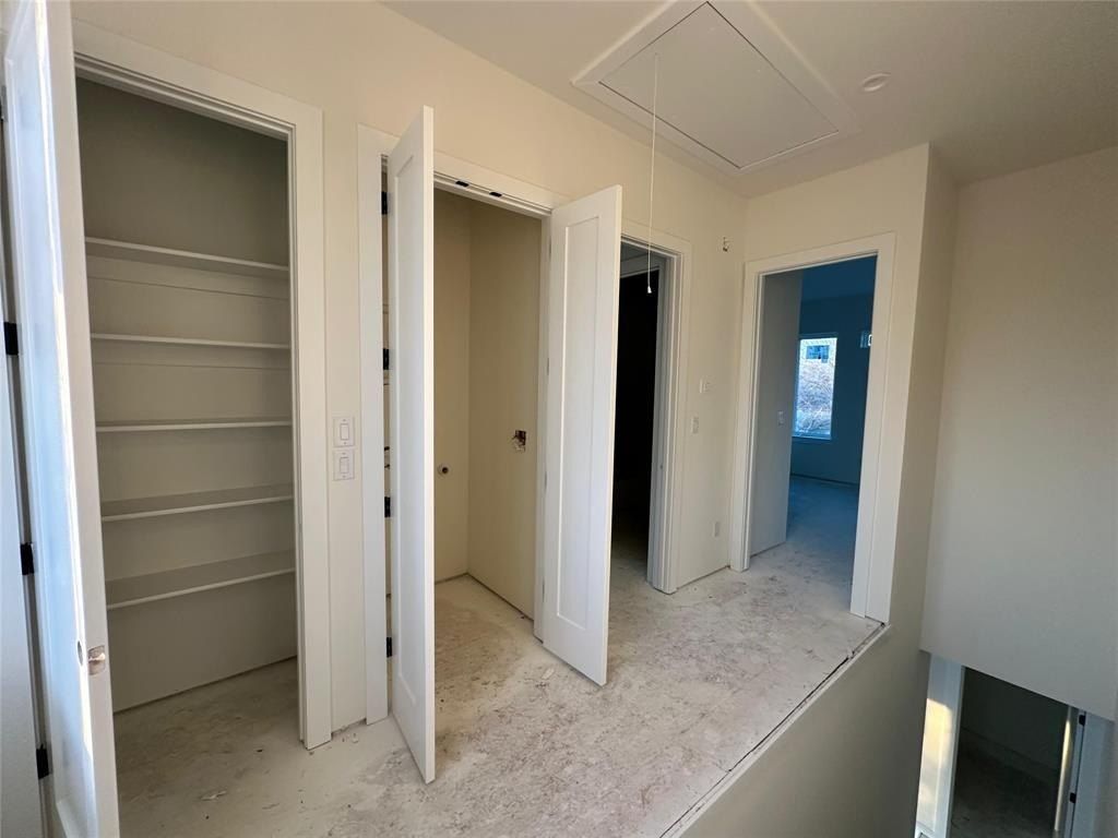 2247 Mail Avenue. Dallas, TX 75235