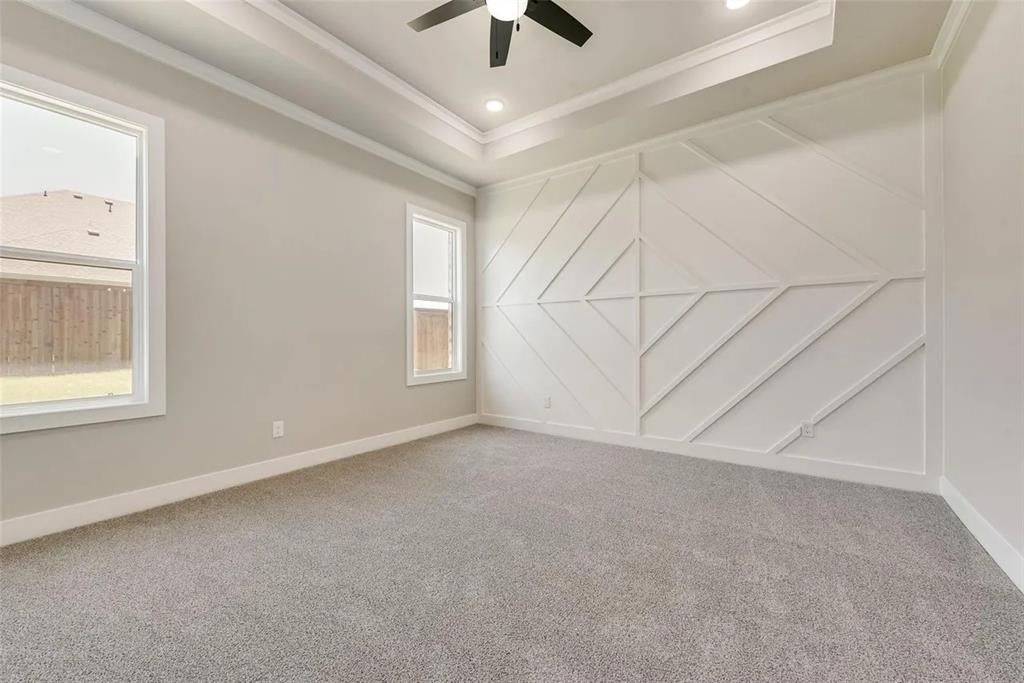 1327 Selby Road. Van Alstyne, TX 75495