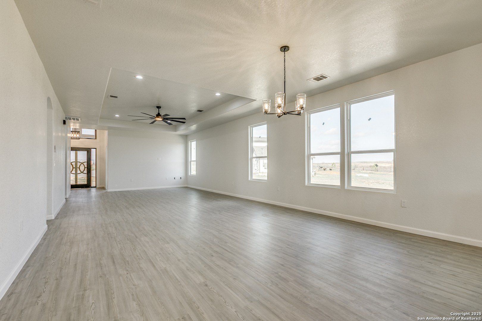 104 Flor Del Sol. San Antonio, TX 78264