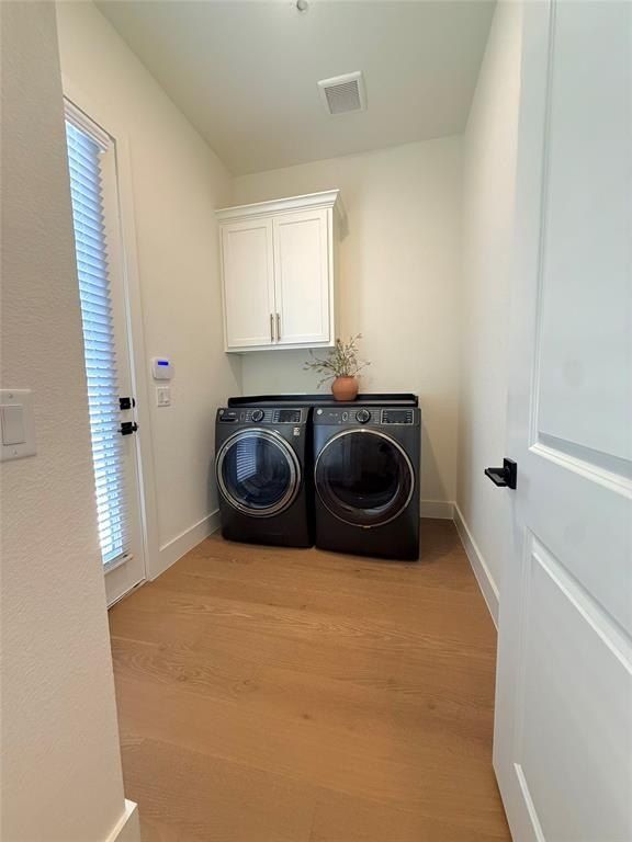 8032 Thomas Crossing. North Richland Hills, TX 76180