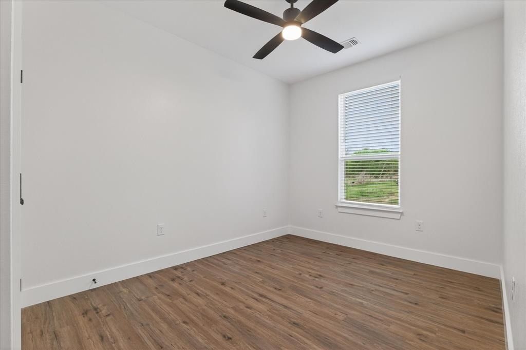 410 Church Street. Whitesboro, TX 76273