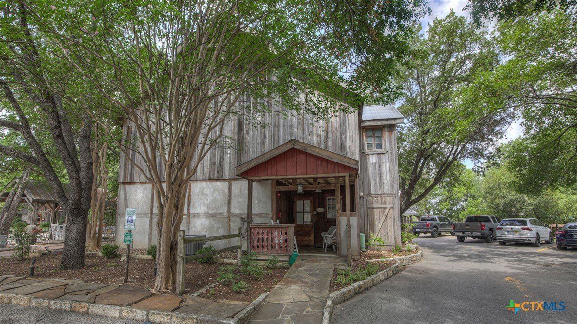 5542 Daylight Drive. New Braunfels, TX 78130