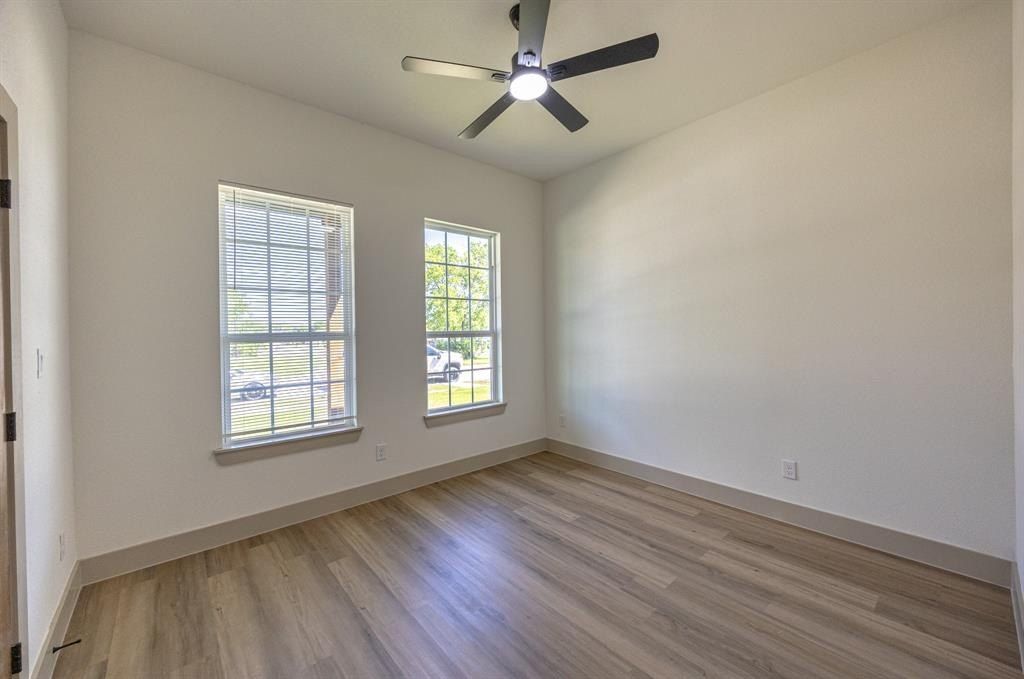 816 Glen Garden. Fort Worth, TX 76104