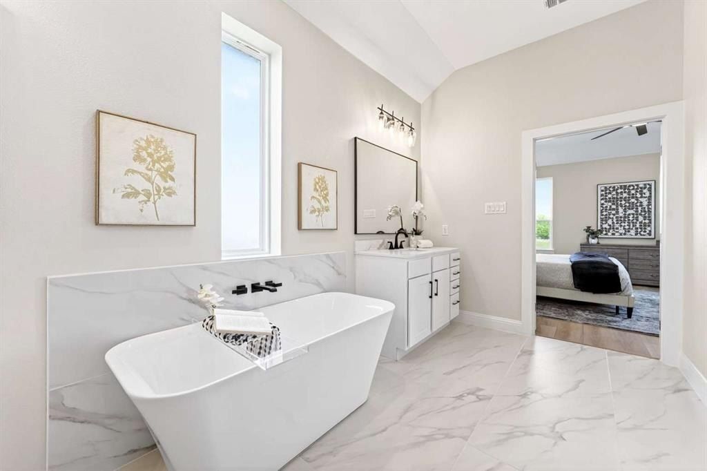 6233 Pyrenean Oak. Royse City, TX 75189