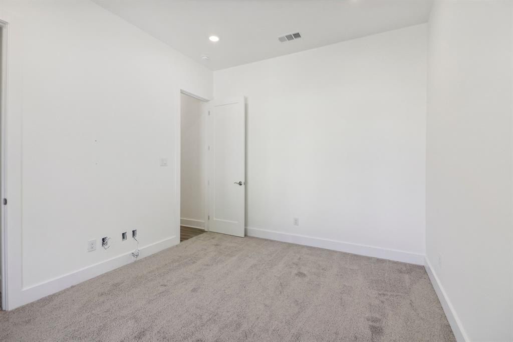 1611 Oak Street. McKinney, TX 75069