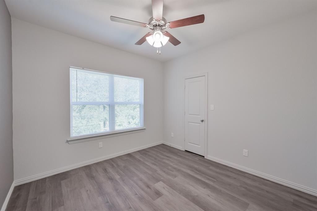 1728 E Powell Avenue. Fort Worth, TX 76104