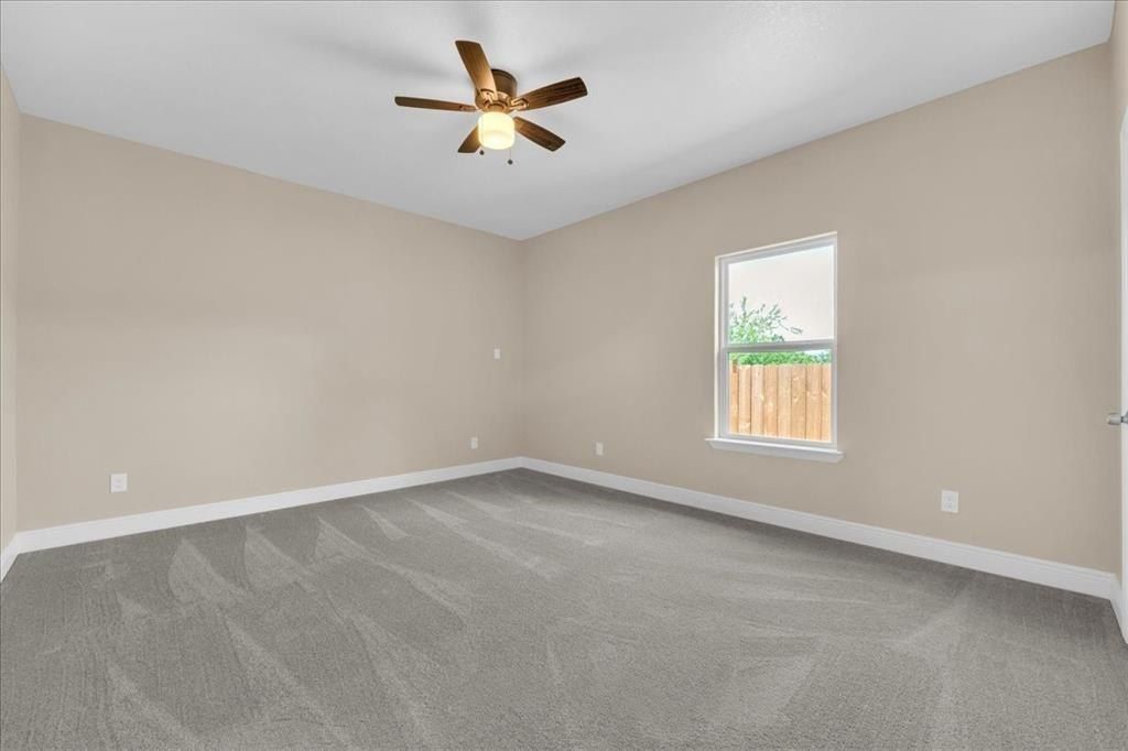 3105 N Pecan Street. Fort Worth, TX 76106