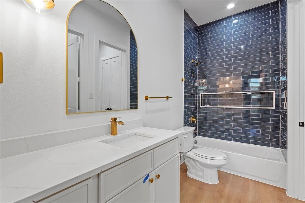 2212 Marburg Street. Dallas, TX 75215