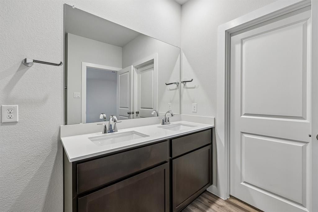 3587 Bronze Oak Terrace. Dallas, TX 75253