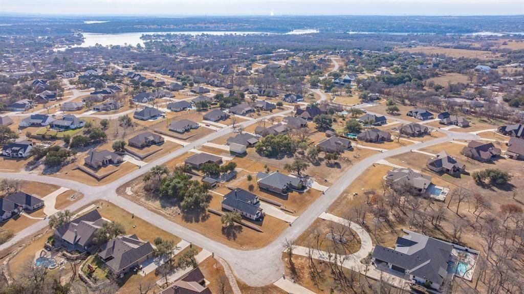 3841 Legend Trail. Granbury, TX 76049
