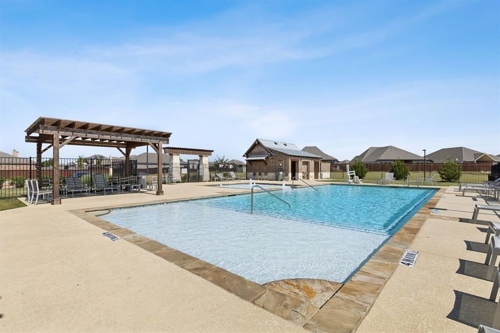 530 San Angelo. Forney, TX 75126