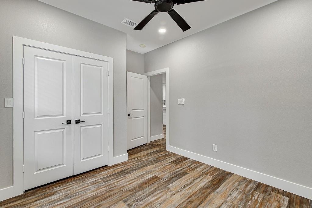 91 Live Oak Street. Alvarado, TX 76009