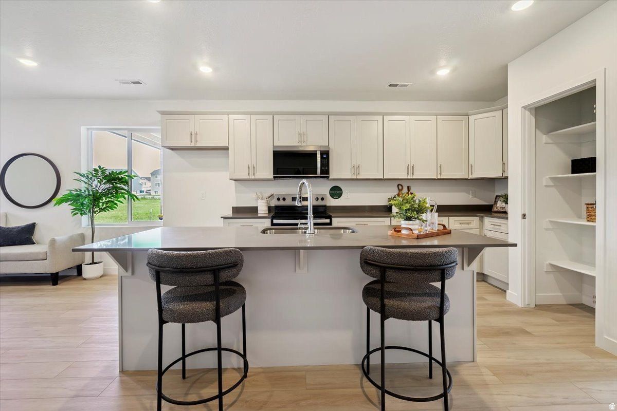 6072 W Raven Roost Dr. Herriman, UT 84096