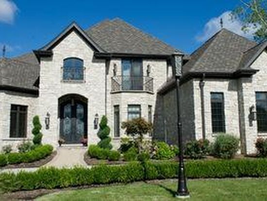Park West por 1St Metropolitan Builders en Gary Indiana
