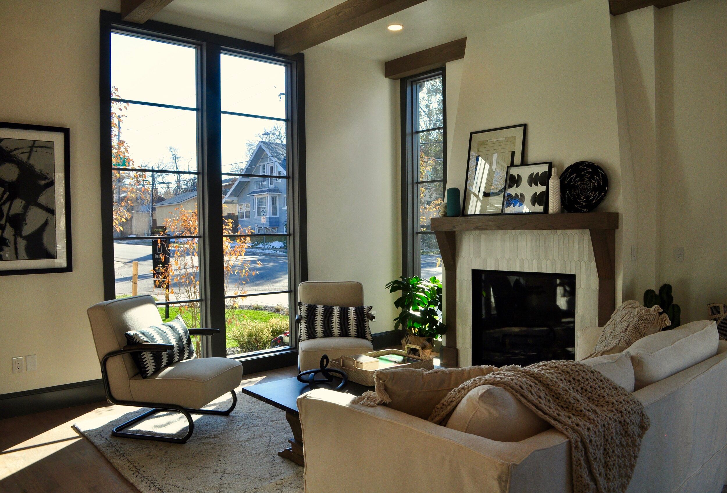 casa en 303 Development Design. Build. por 303 Development Design. Build.