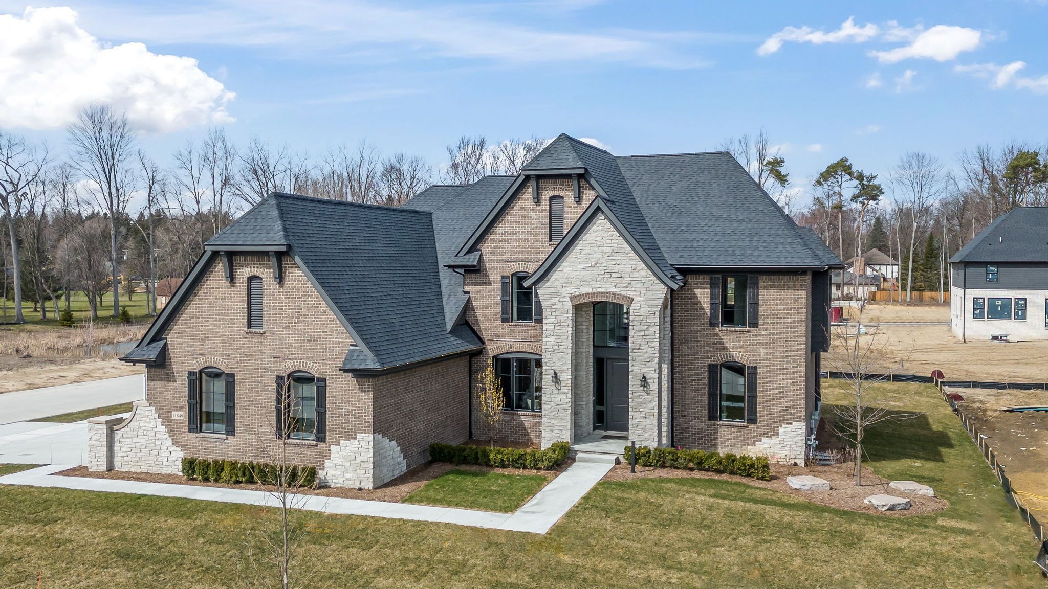 The Pinehurst II (elevation B) - Encore of Shelby: Shelby Township, Michigan - AP Builders