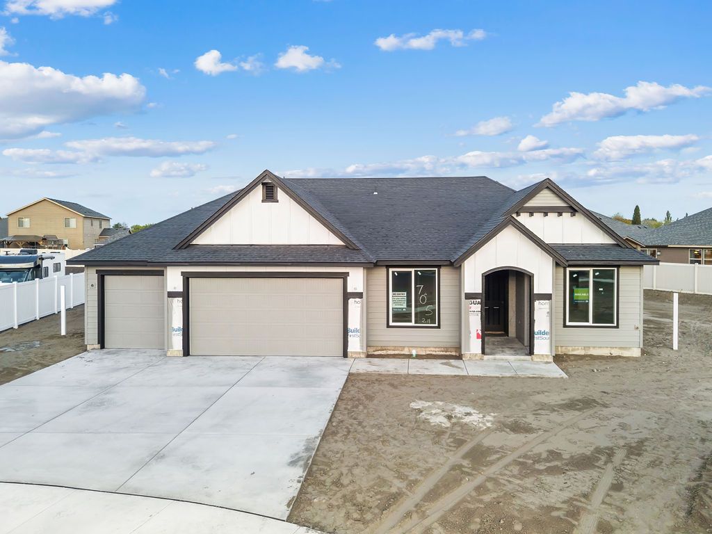 Plan 2305 - Sun Terrace: Moses Lake, Washington - Aho Construction