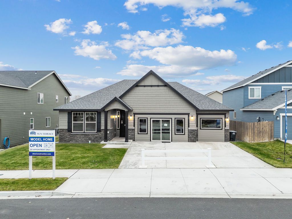 Plan 2061 - Sun Terrace: Moses Lake, Washington - Aho Construction