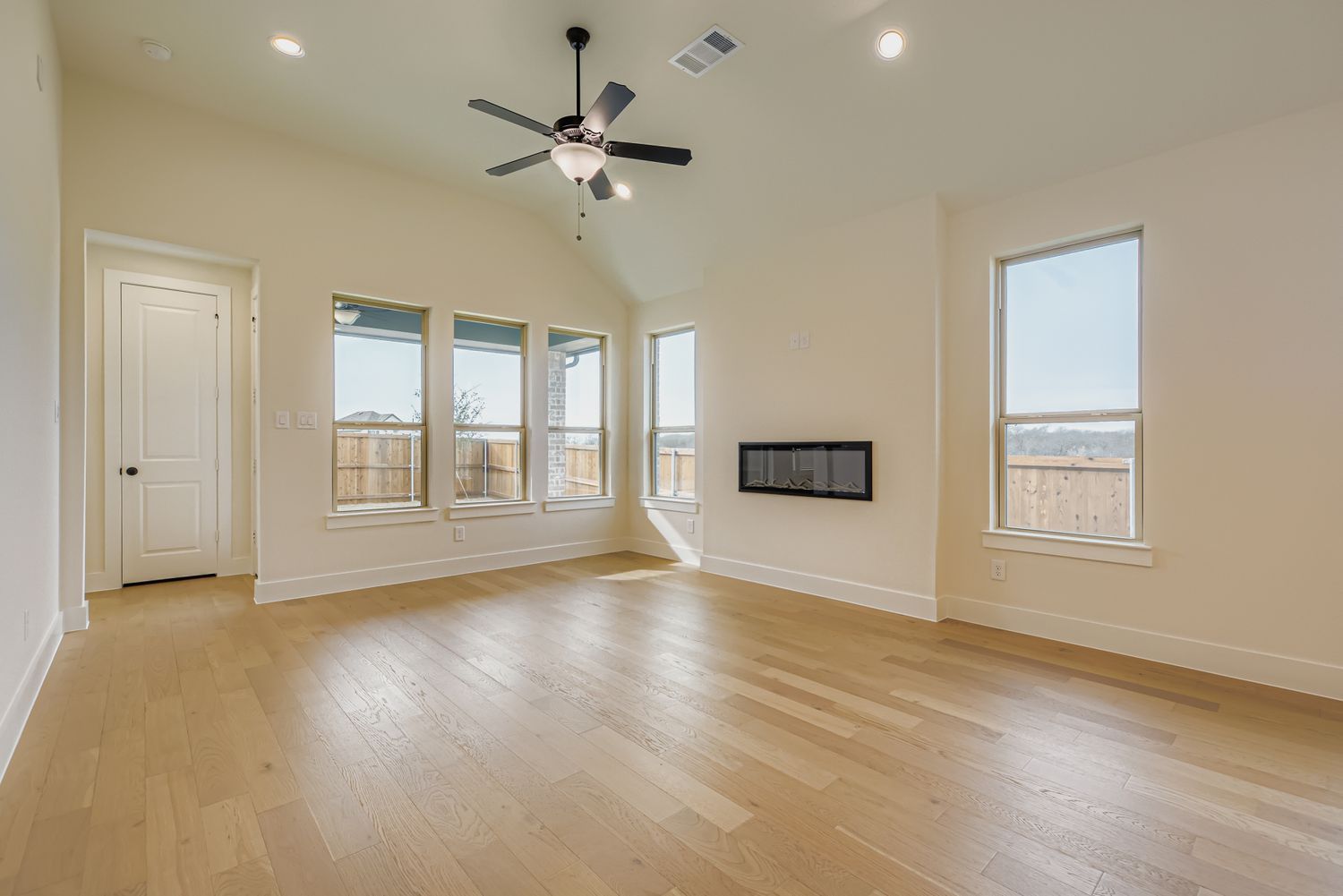 Plan 1471 Representative Photo - Living Room