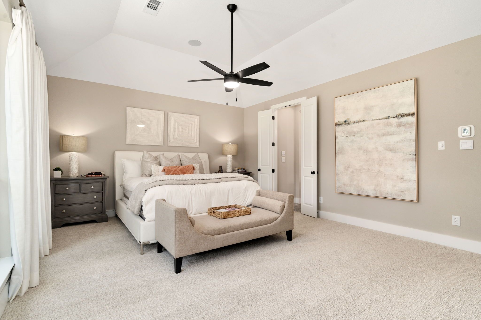 Plan 1685 Main Bedroom Representative Photo