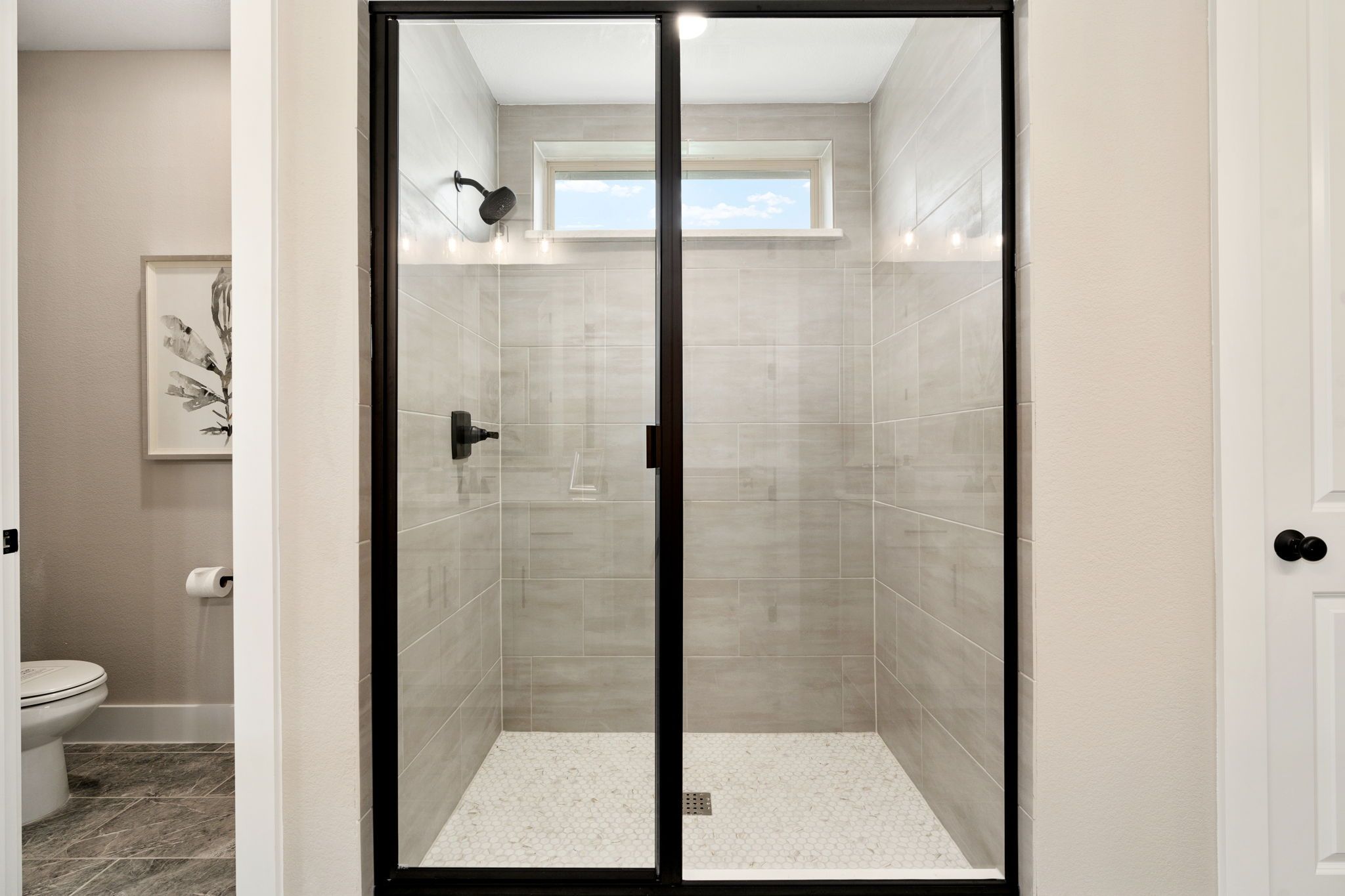 Plan 1685 Main Bathroom Representative Photo
