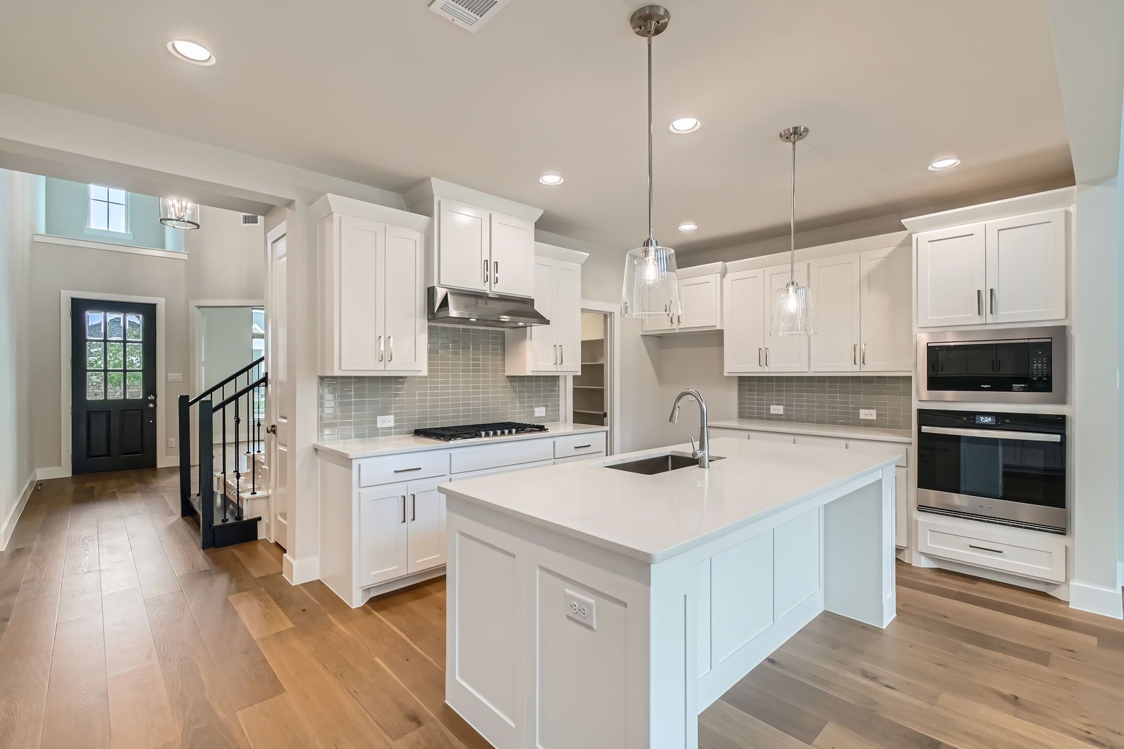 Plan 1564 Representative Photo - Kitchen/Entry
