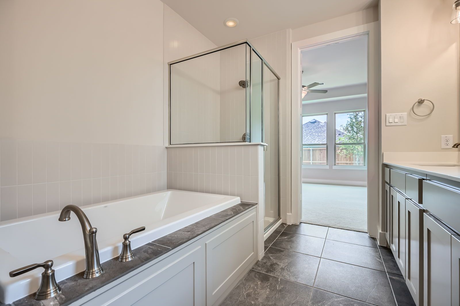 Plan 1478 - Representative Photo - Main Bathroom