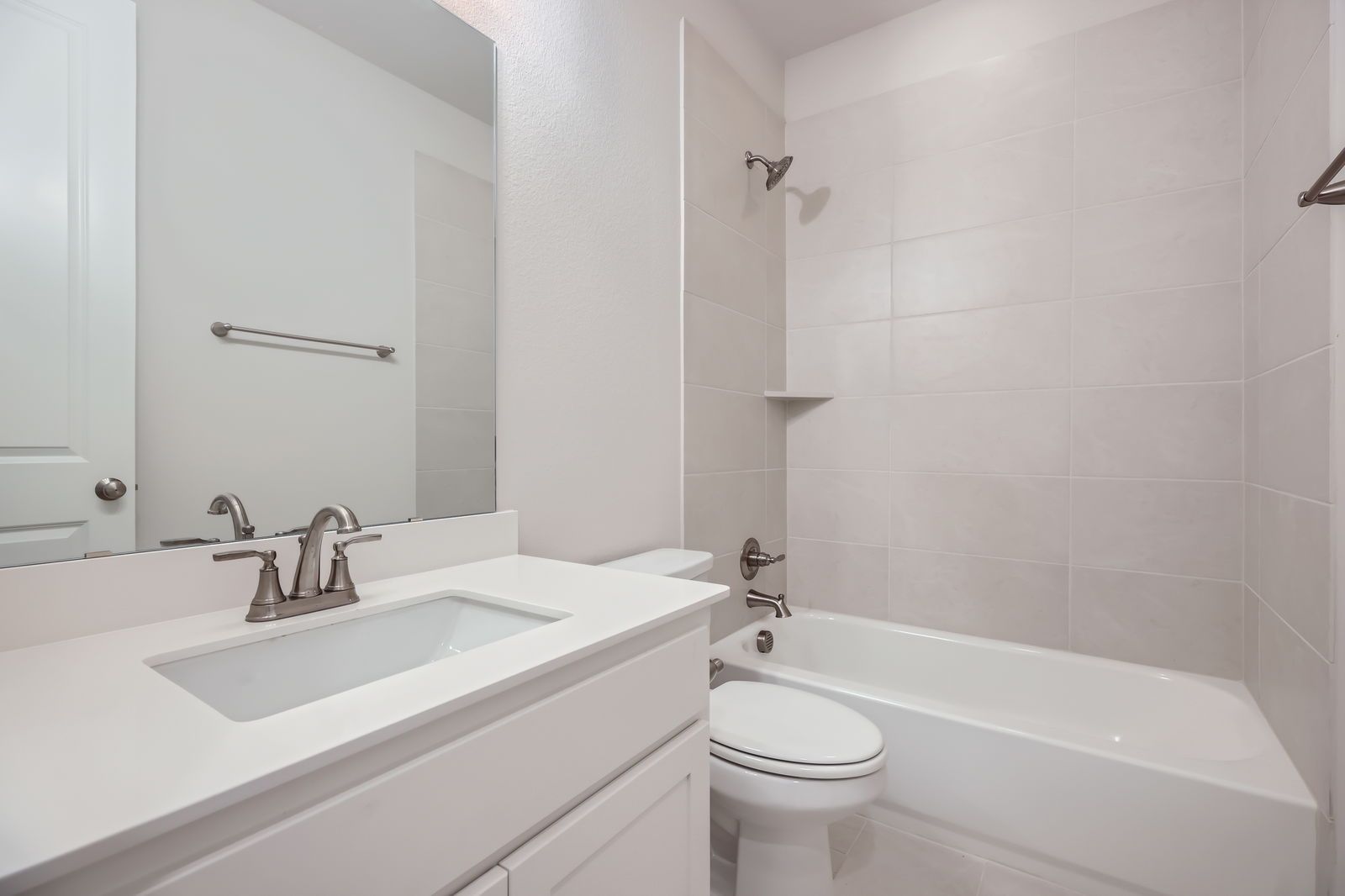Plan 1478 - Representative Photo - Secondary Bathroom