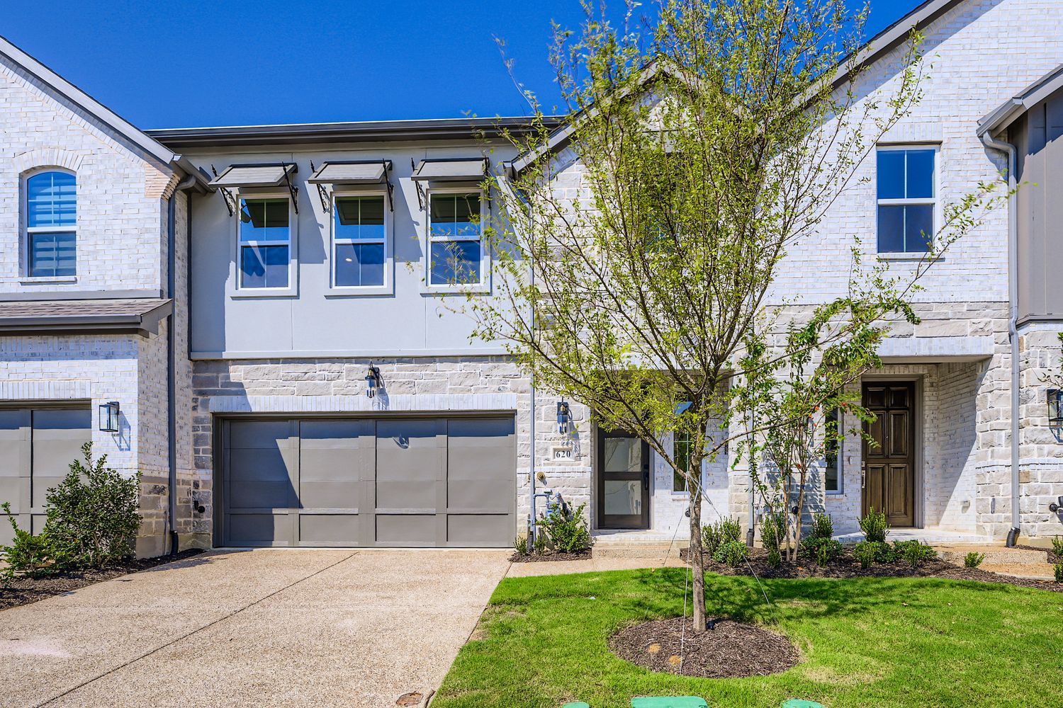 620 Sir Christopher Street - Castle Hills Northpointe - Townhomes: Lewisville, Texas - American Legend Homes