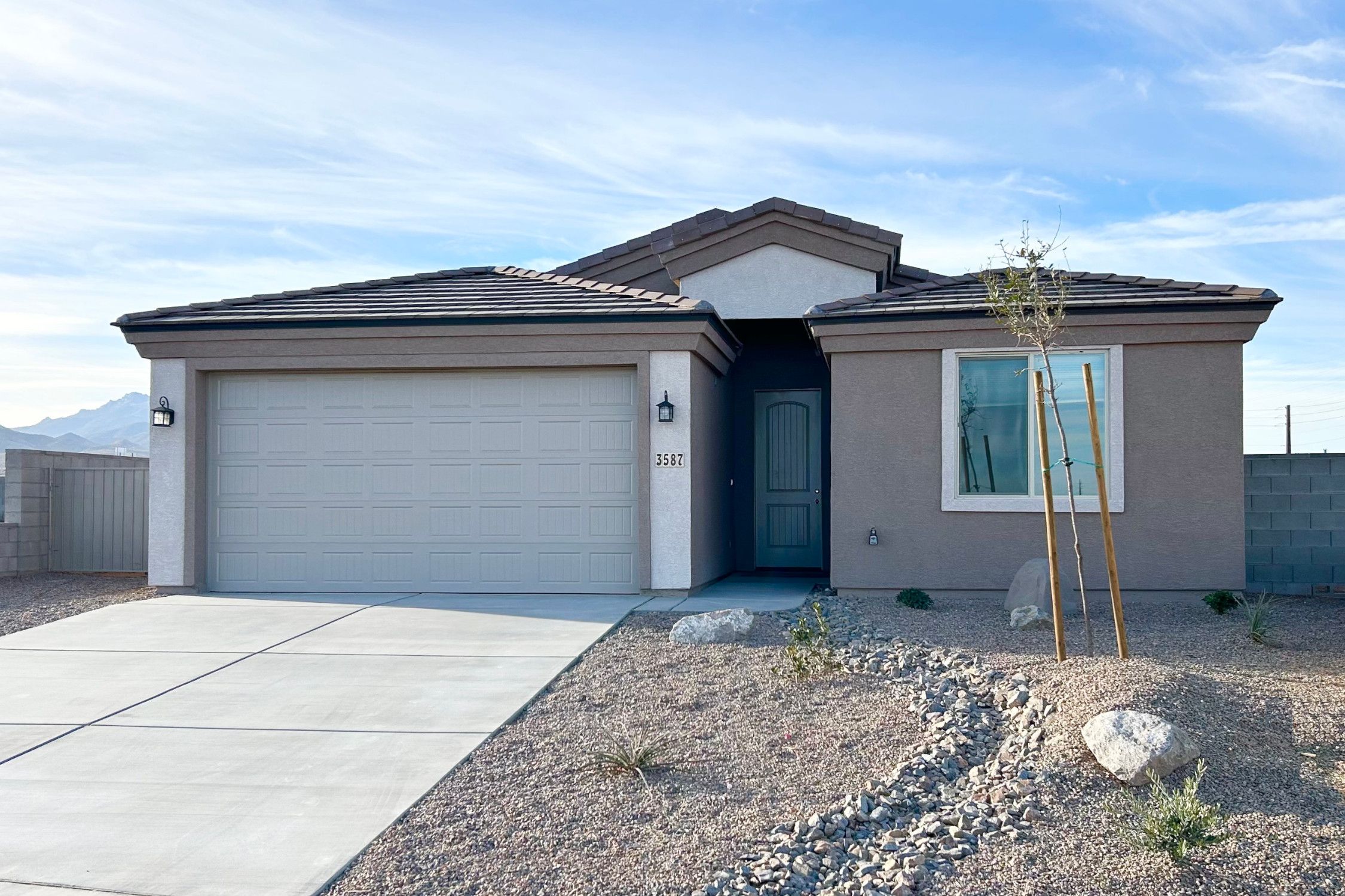 1685 Oro Ave. Bullhead City, AZ 86442