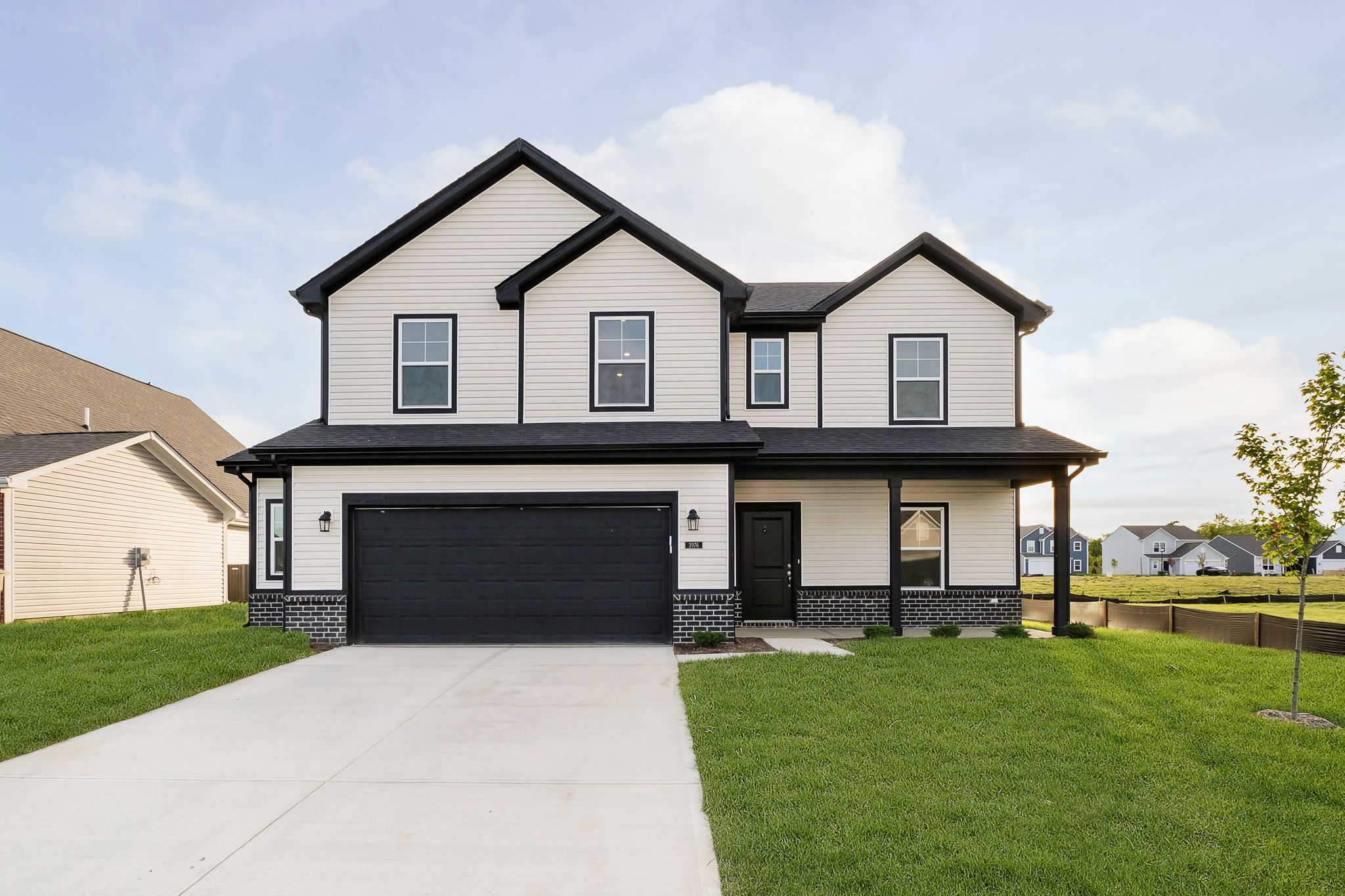 casa en Jon Charles Estates por Arbor Homes