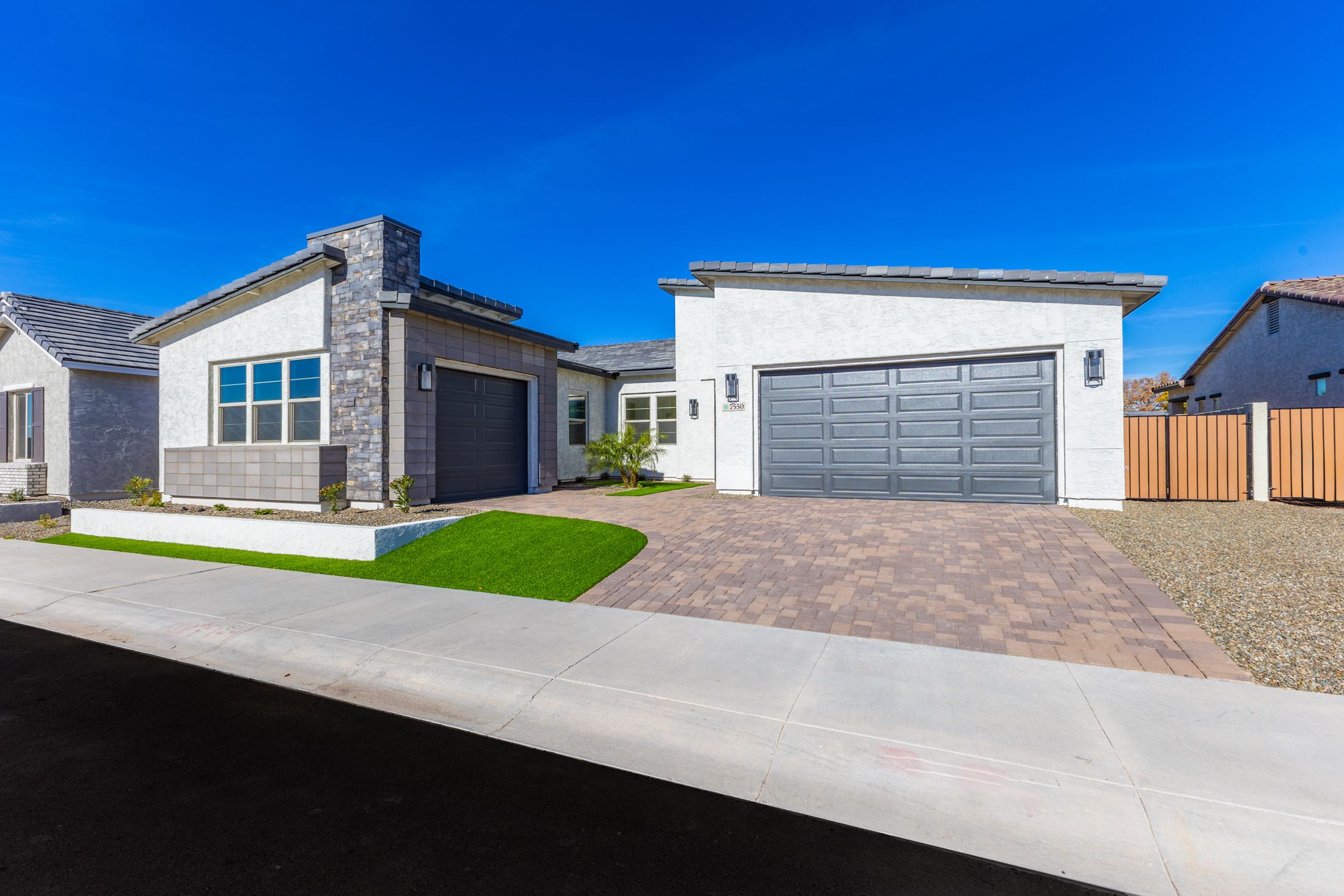 5524 - Bella Pasa: Peoria, Arizona - Bela Flor Communities