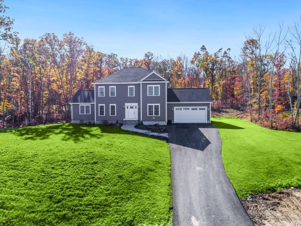 Ironstone por Arraho Realty Trust en Worcester Massachusetts