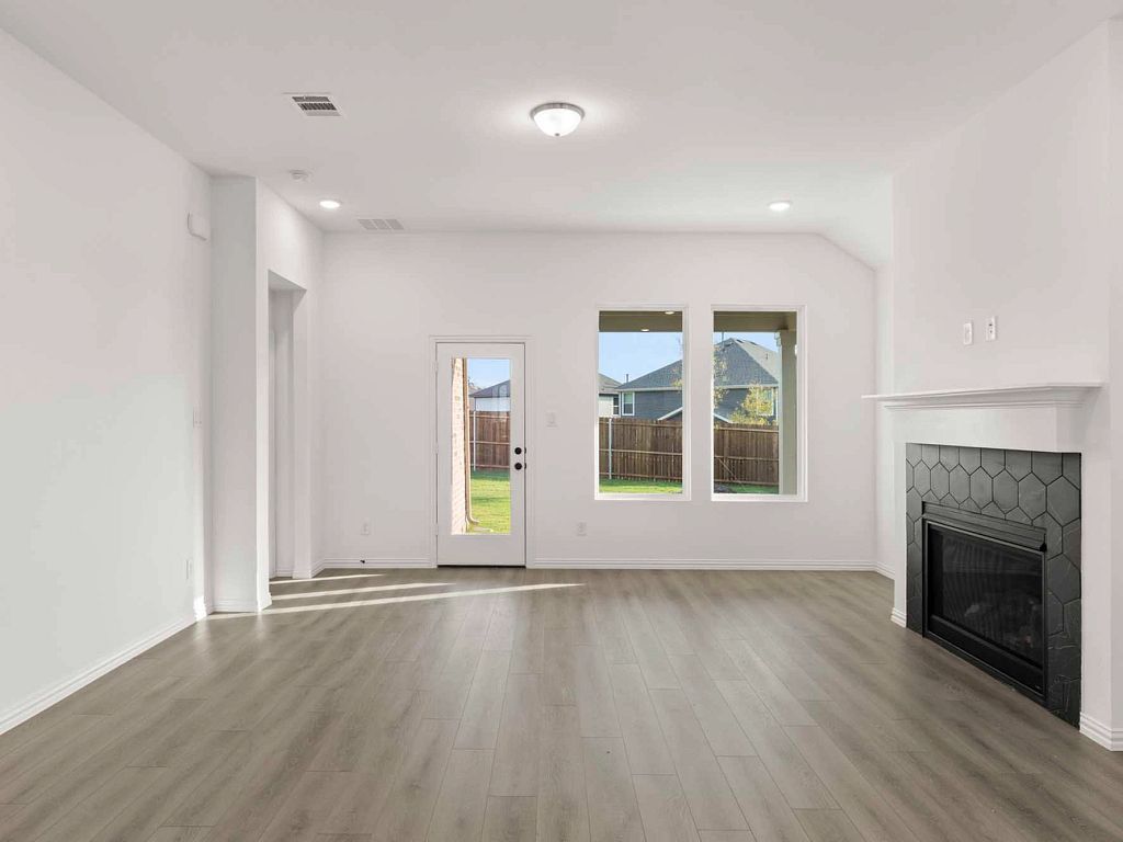Brookshire at Legacy Hills - Meridian Interior Image 15