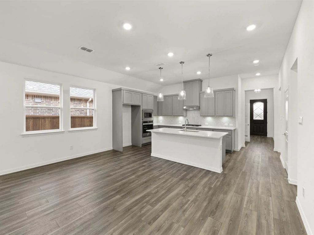 Coyote Meadows - Crockett Interior Image 4
