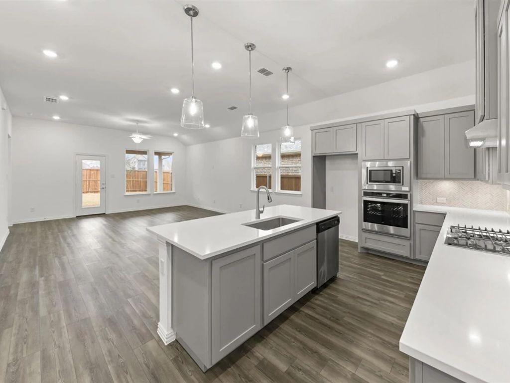 Coyote Meadows - Crockett Interior Image 9