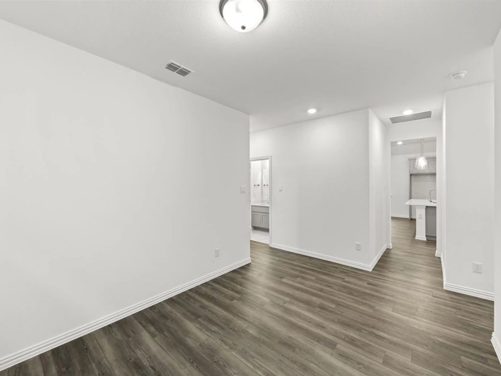 Coyote Meadows - Crockett Interior Image 14