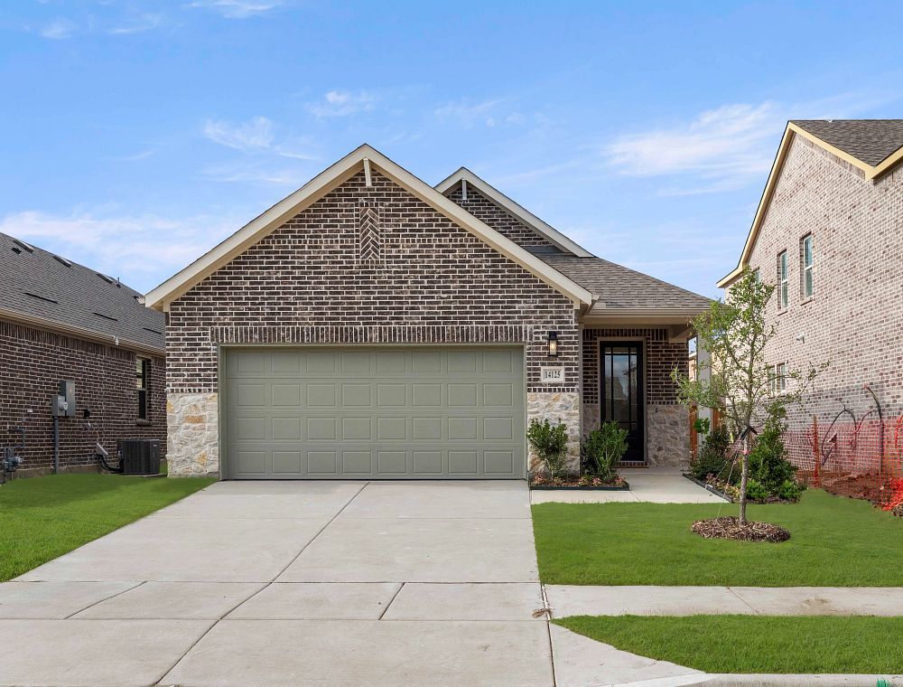 5821 Laurel Lake Lane. Pilot Point, TX 76258