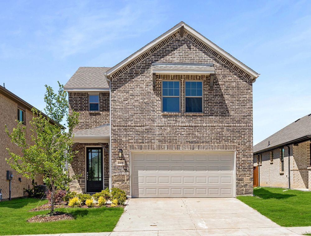 5821 Laurel Lake Lane. Pilot Point, TX 76258