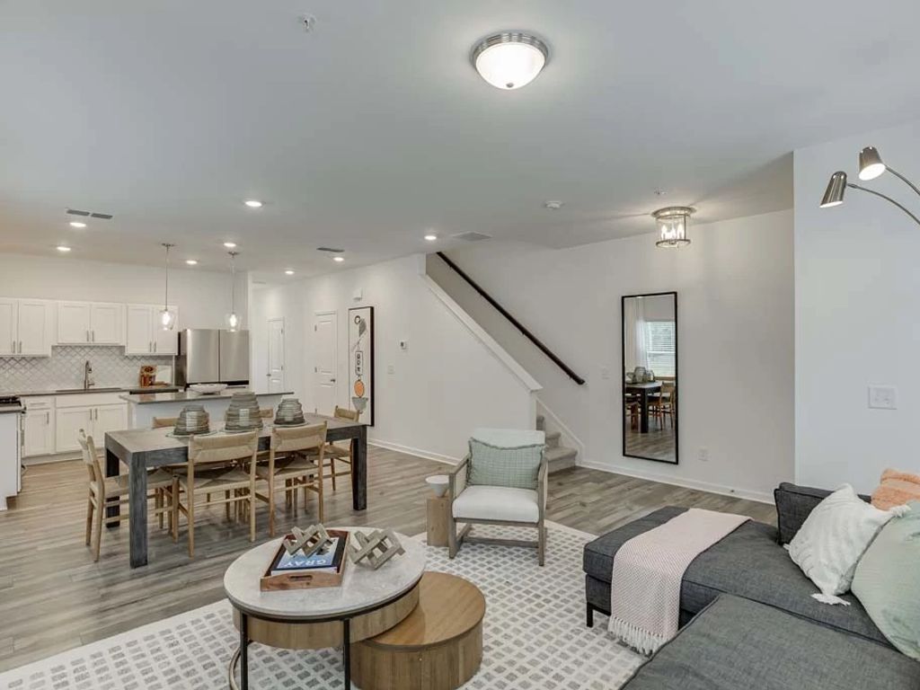 Park Vue - Cedar Interior Image 4